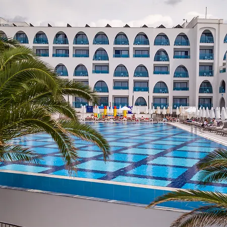 Hotel Infinity By Yelken Kusadasi